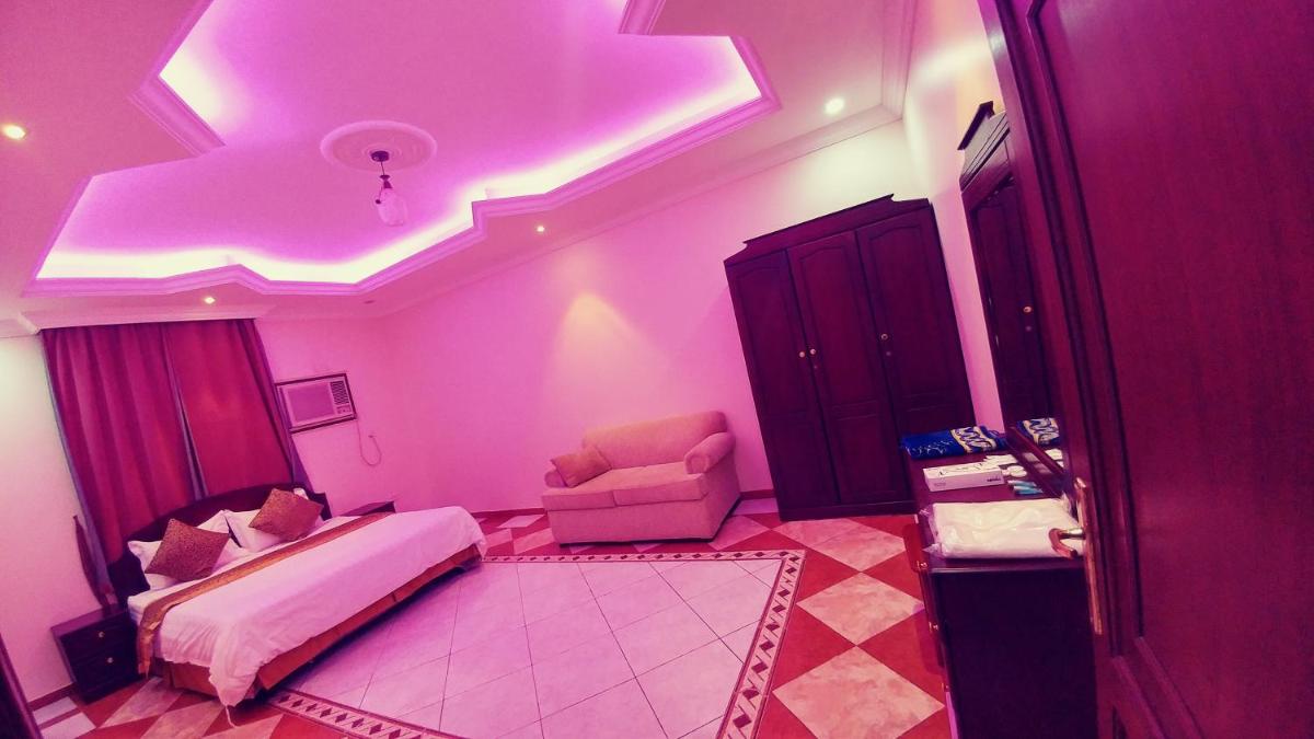 Popular attractions Area Nearby Property